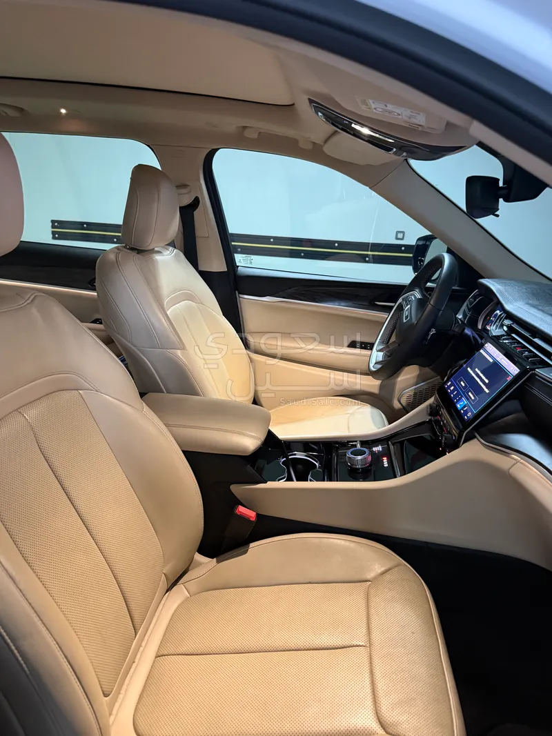 2022 جييب جراند شيروكي ليميتد