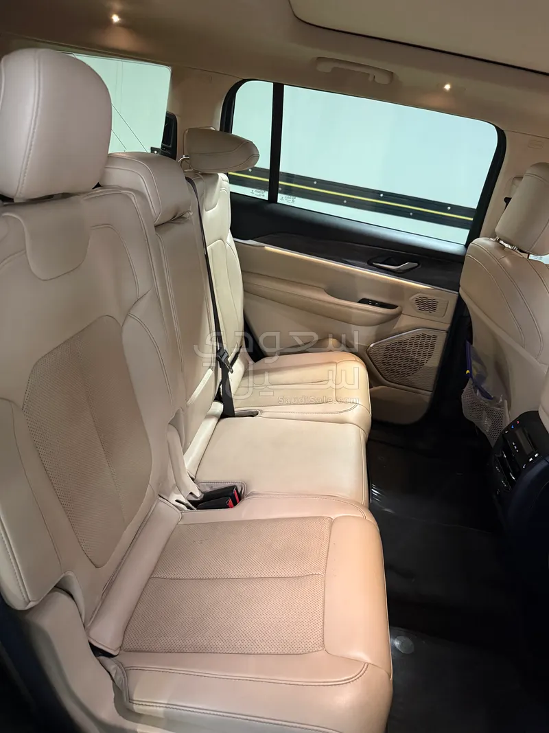 2022 جييب جراند شيروكي ليميتد