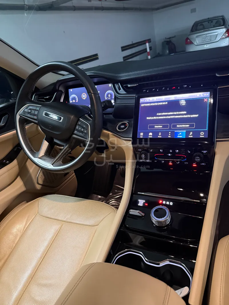 2022 جييب جراند شيروكي ليميتد