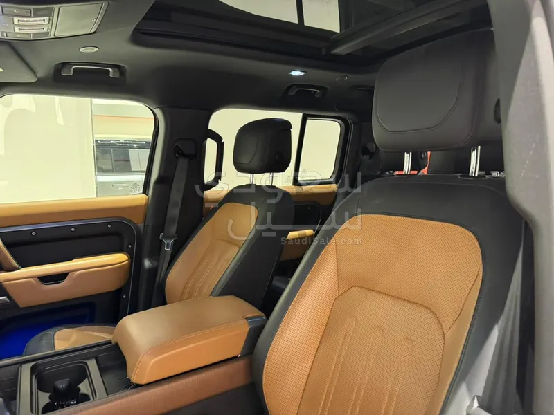 2021 لاند روفر ديفيندر اكس