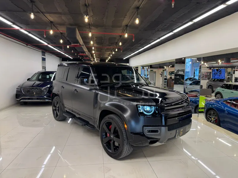 2024 لاند روفر ديفيندر