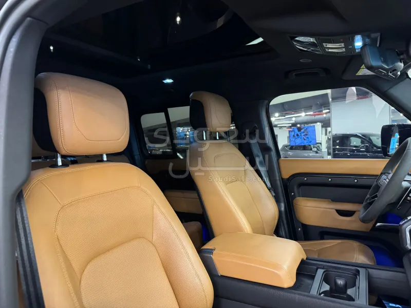 2024 لاند روفر ديفيندر