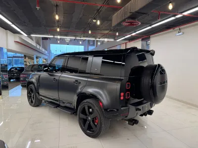 2024 لاند روفر ديفيندر