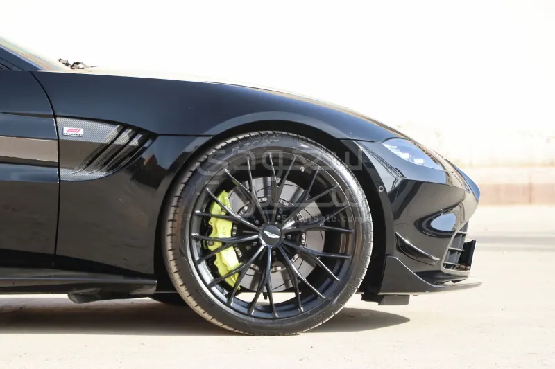 2022 استون مارتن فانتج اف 1 إديشن