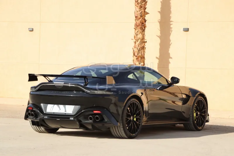 2022 استون مارتن فانتج اف 1 إديشن