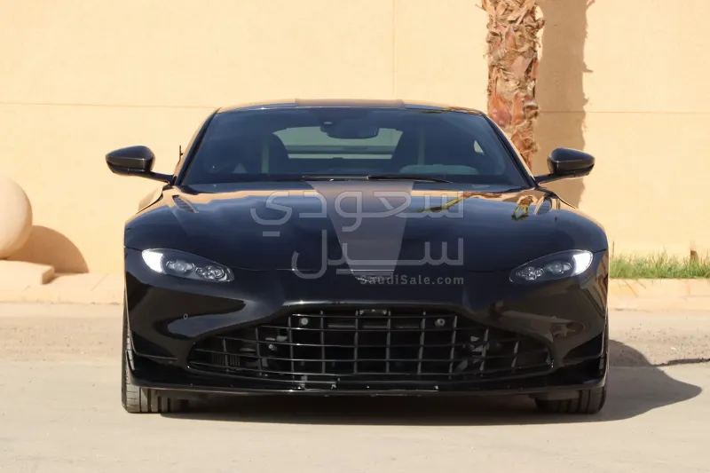2022 استون مارتن فانتج اف 1 إديشن