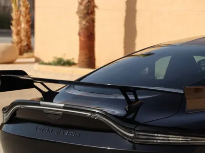 2022 استون مارتن فانتج اف 1 إديشن