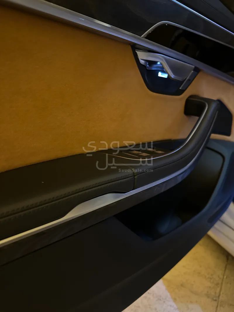 2024 اودي اي 8