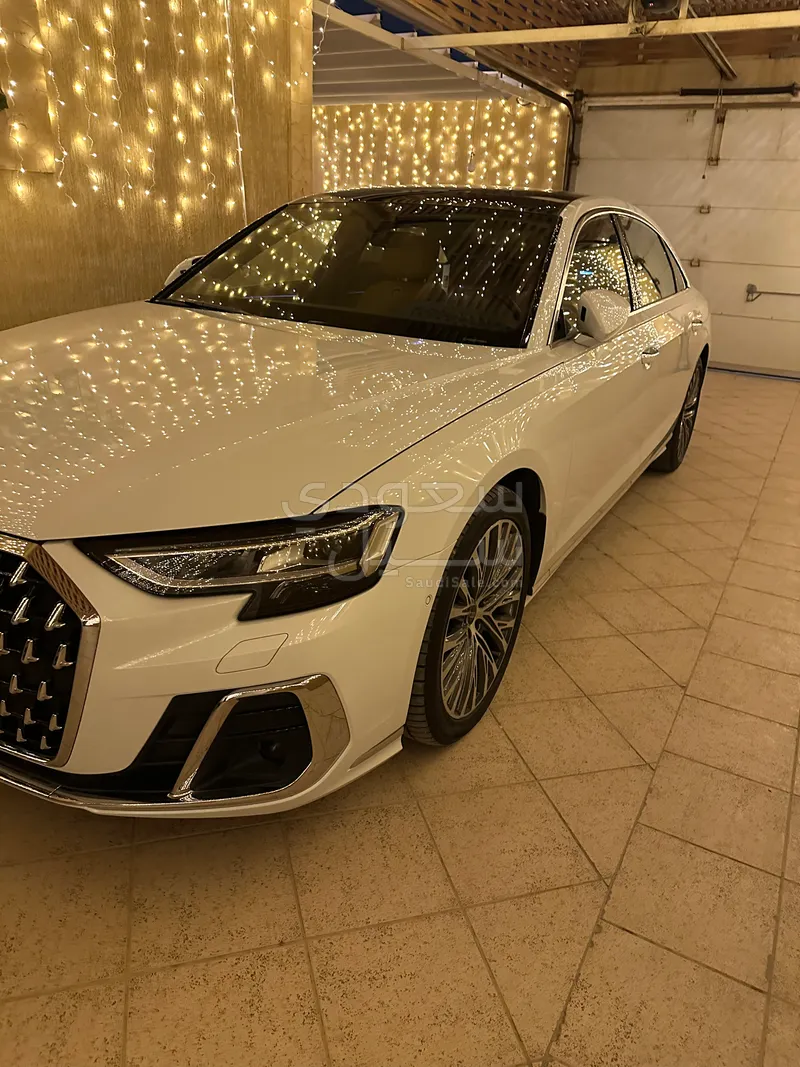 2024 اودي اي 8