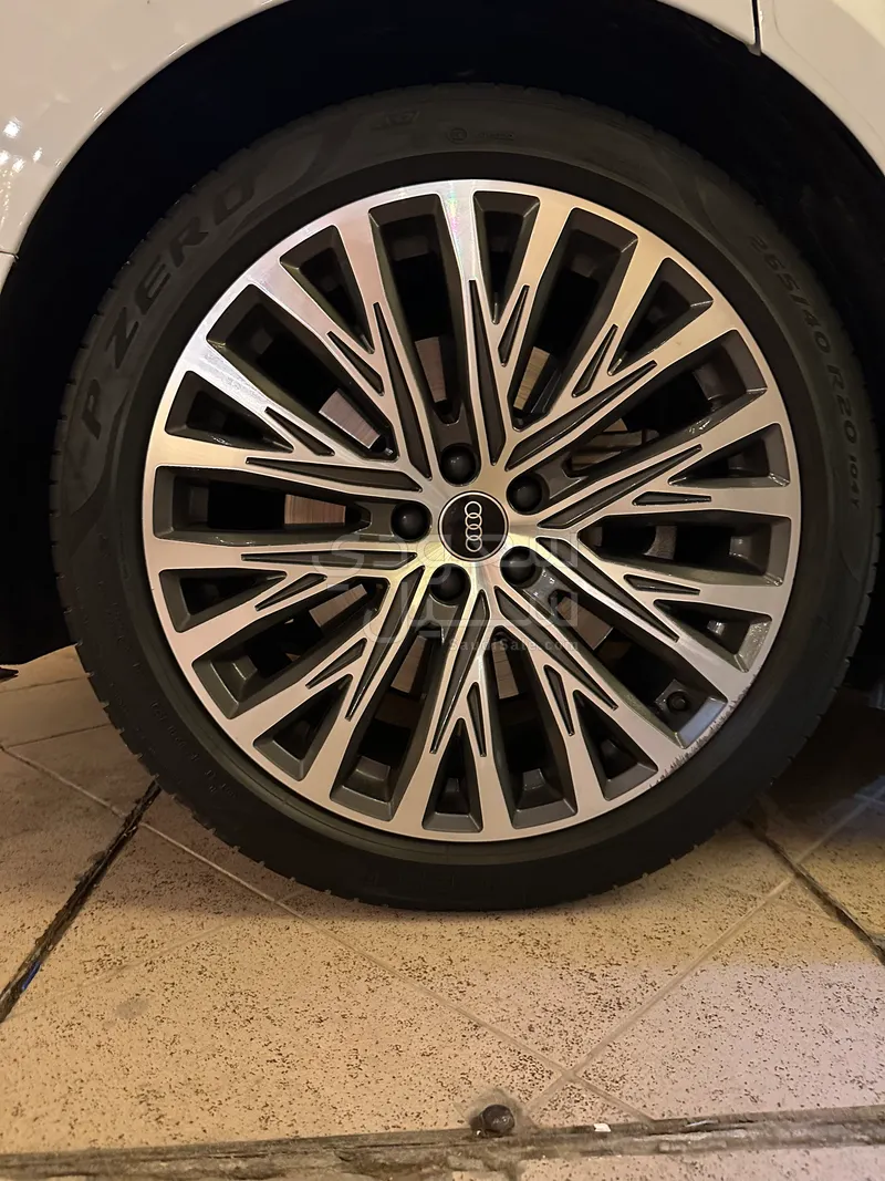 2024 اودي اي 8