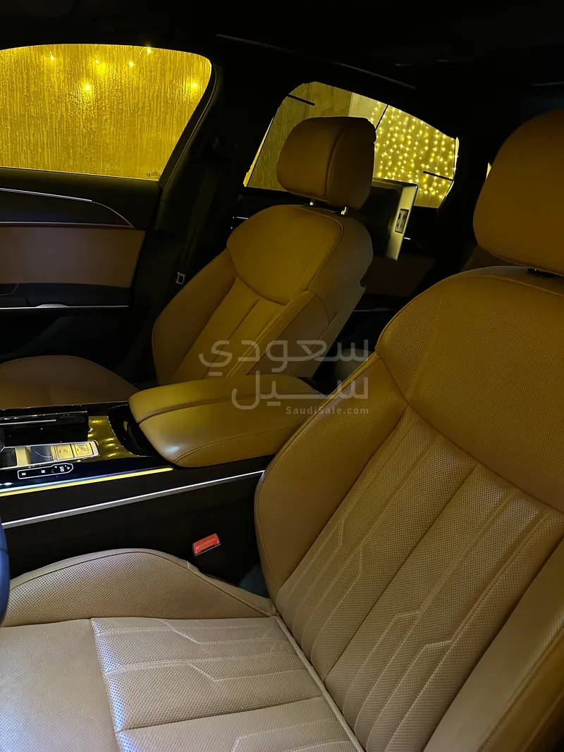 2024 اودي اي 8