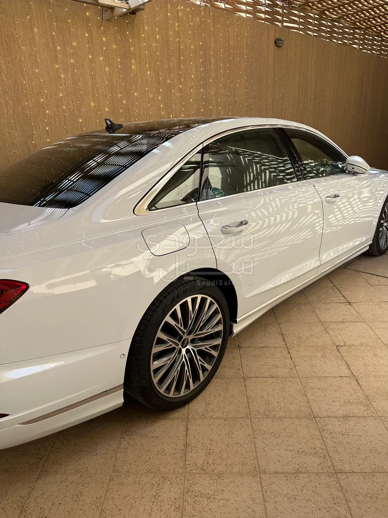 2024 اودي اي 8