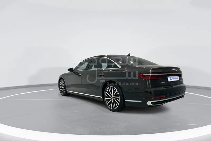 2025 اودي اي 8