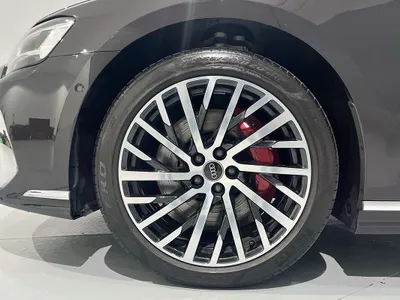 2025 اودي اي 8