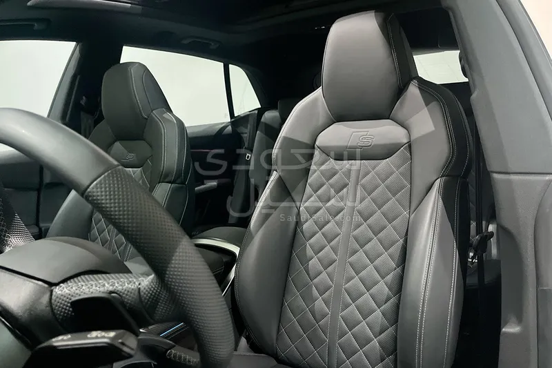 2025 اودي كيو 8 كواترو 55 تي اف اس اي