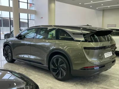 2026 لوسيد جراند تورينج