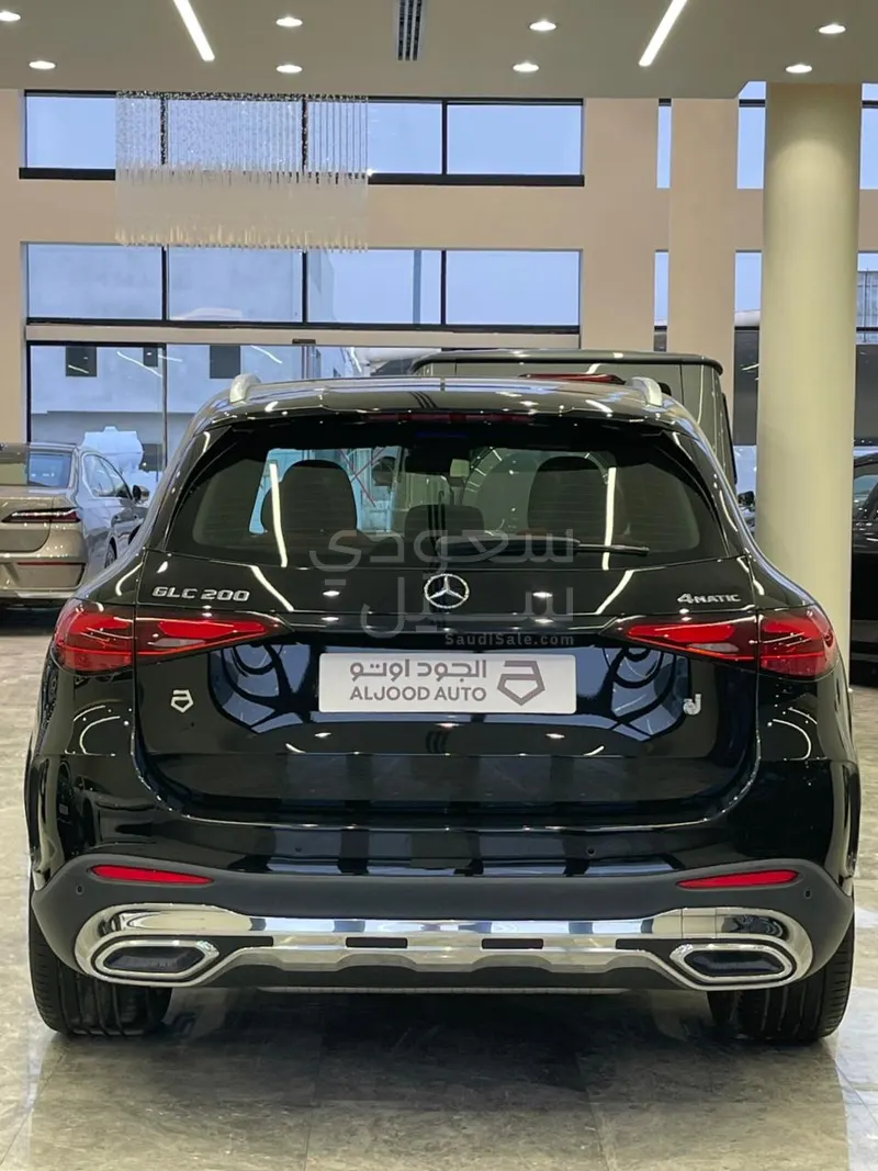 2023 مرسيدس - بنز جي إل سي 200 اي ام جي