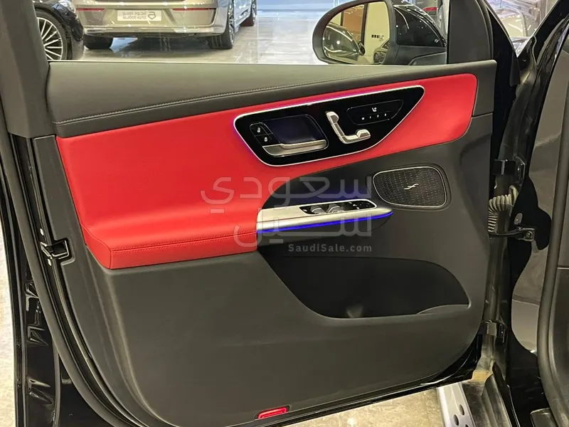 2023 مرسيدس - بنز جي إل سي 200 اي ام جي