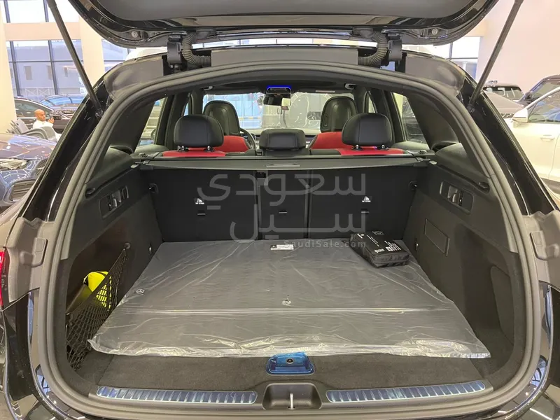 2023 مرسيدس - بنز جي إل سي 200 اي ام جي