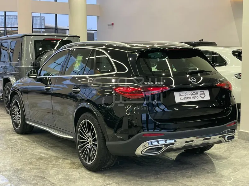 2023 مرسيدس - بنز جي إل سي 200 اي ام جي