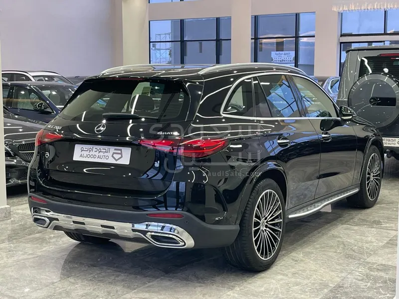 2023 مرسيدس - بنز جي إل سي 200 اي ام جي