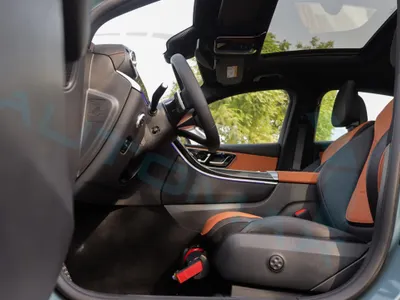 2026 مرسيدس - بنز جي إل سي 200 اي ام جي