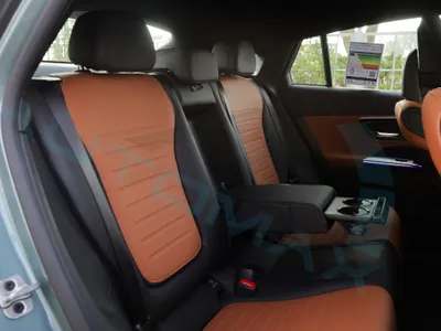 2026 مرسيدس - بنز جي إل سي 200 اي ام جي