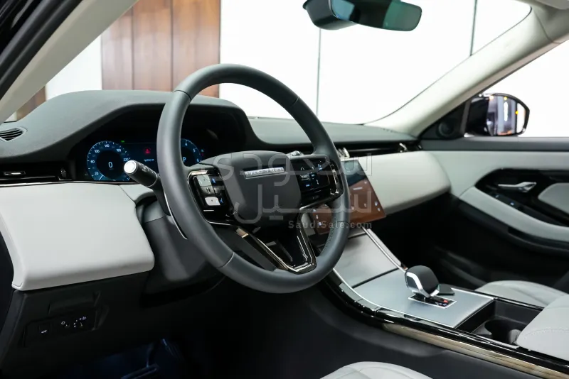 2025 لاند روفر رينج روفر ايفوك