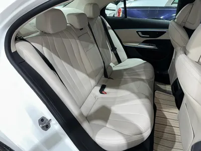 2025 مرسيدس - بنز إي 200