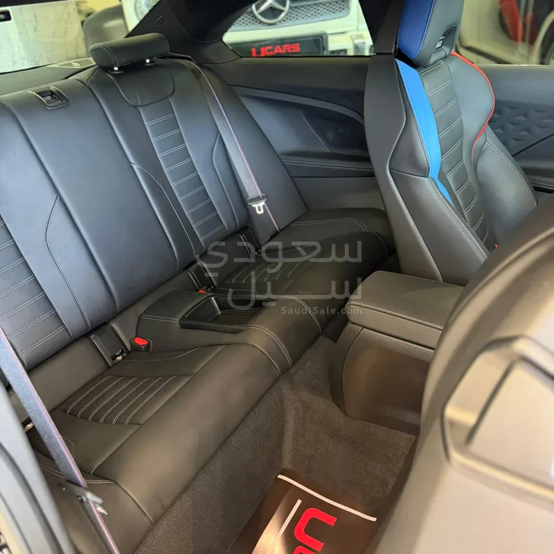 2025 بي ام دبليو الفئة ام إم 2