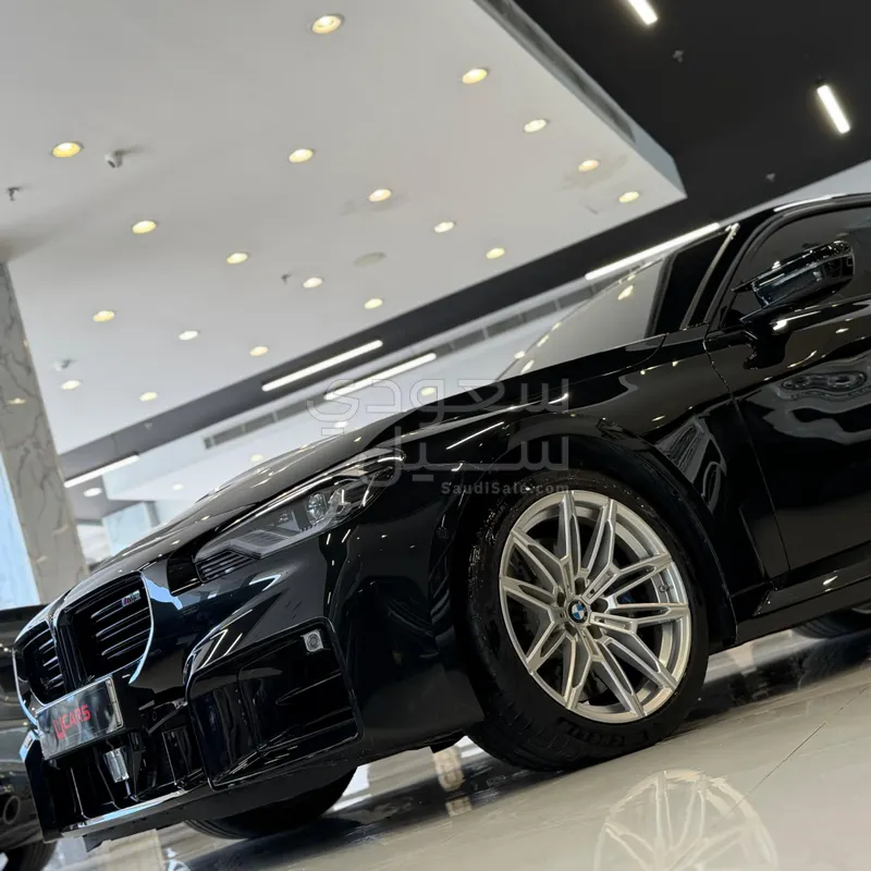 2025 بي ام دبليو الفئة ام إم 2