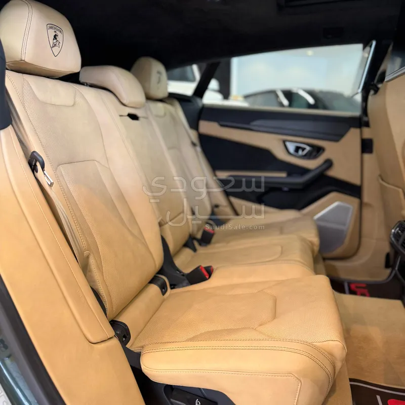 2021 لمبرجيني اوروس