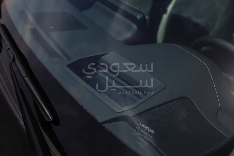 2026 لكزس إل إكس 600