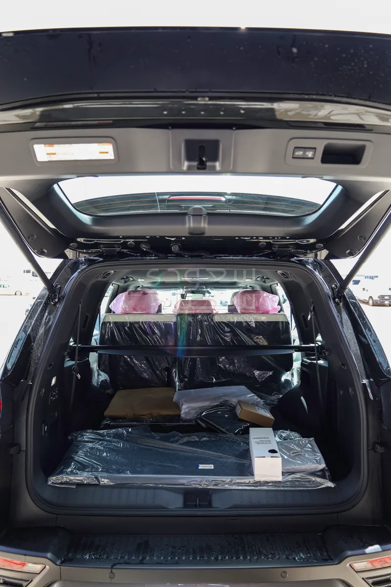 2026 لكزس إل إكس 600