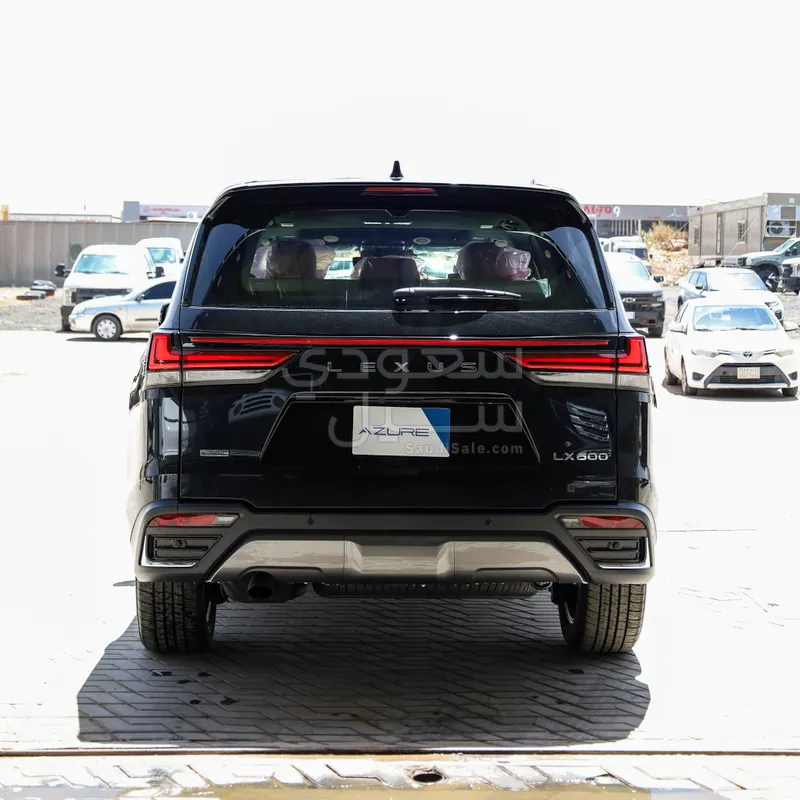 2026 لكزس إل إكس 600