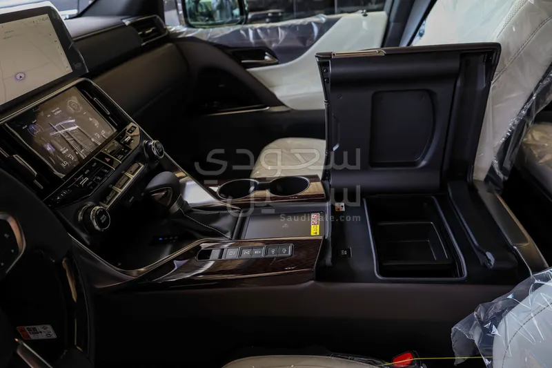 2026 لكزس إل إكس 600