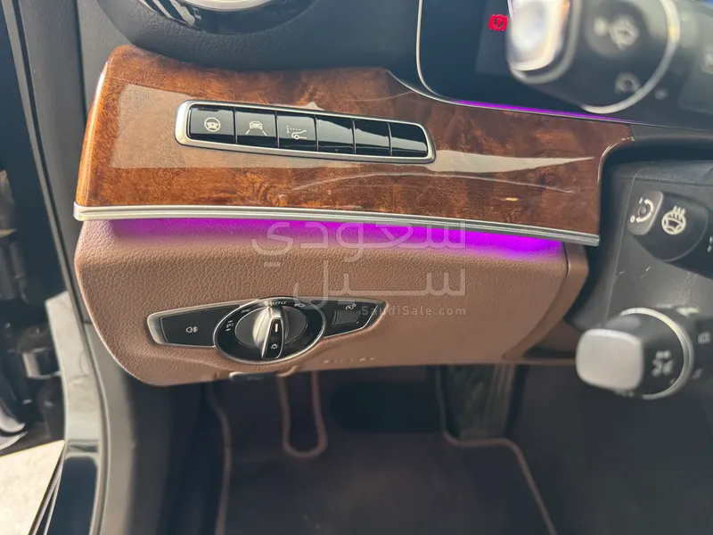 2017 مرسيدس - بنز إي 300