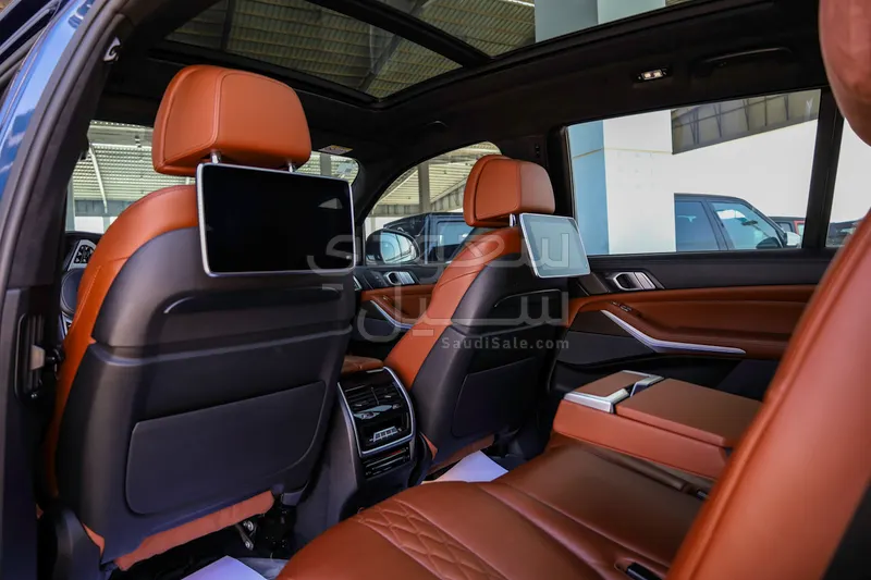 2022 بي ام دبليو الفئة اكس 7