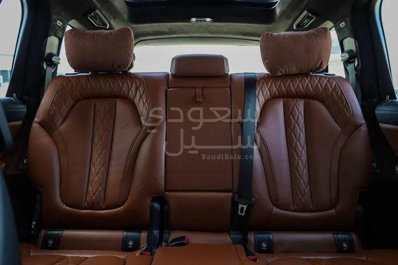 2022 بي ام دبليو الفئة اكس 7