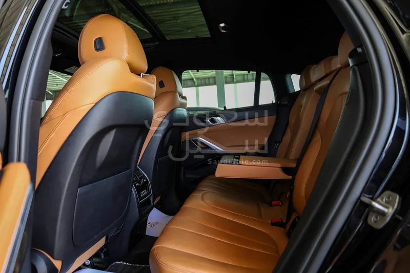 2022 بي ام دبليو الفئة اكس 6