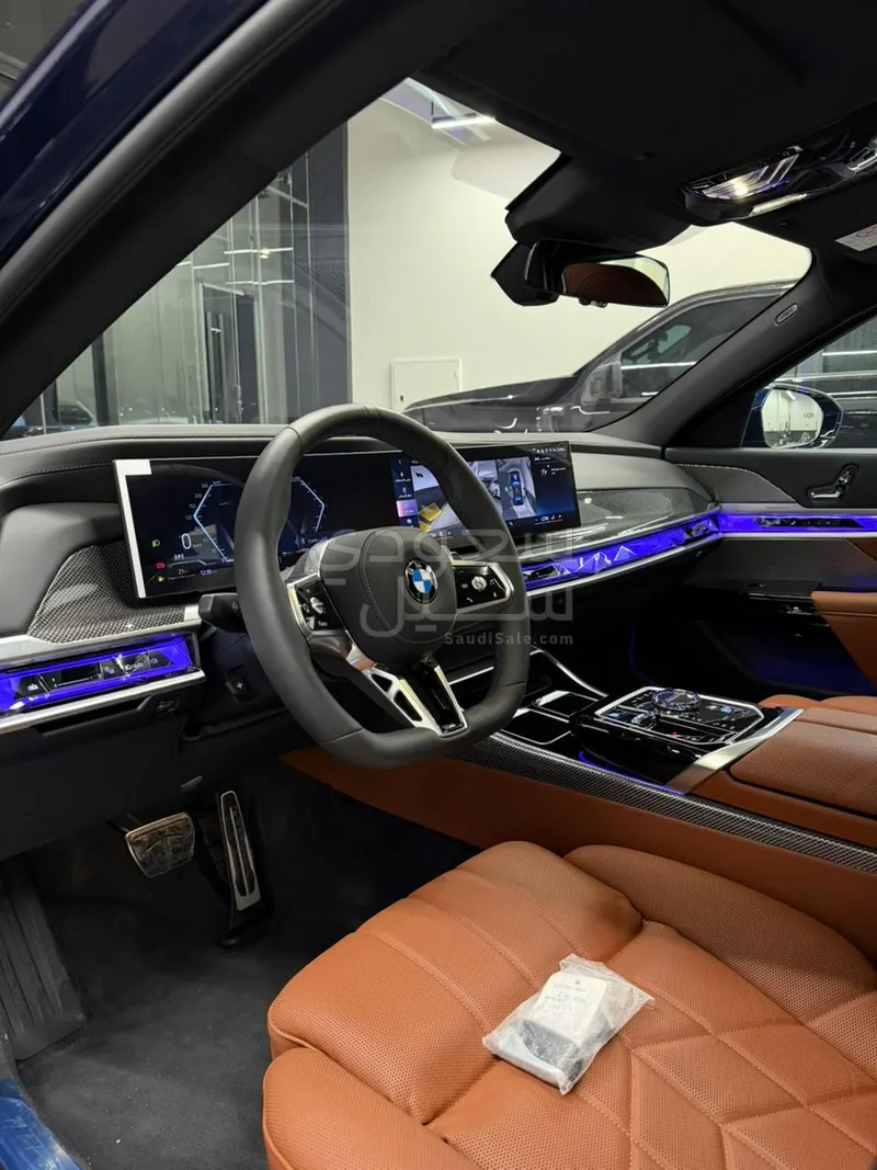 2026 بي ام دبليو الفئة السابعة 735أي