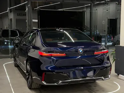 2026 بي ام دبليو الفئة السابعة 735أي