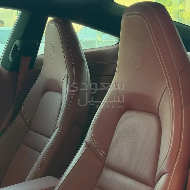 2025 بورش 911 كاريرا 4 جي تي اس