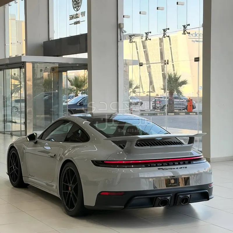 2025 بورش 911 كاريرا 4 جي تي اس