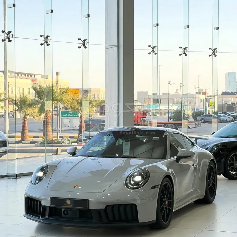 2025 بورش 911 كاريرا 4 جي تي اس