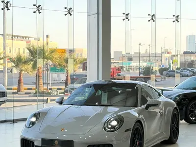 2025 بورش 911 كاريرا 4 جي تي اس