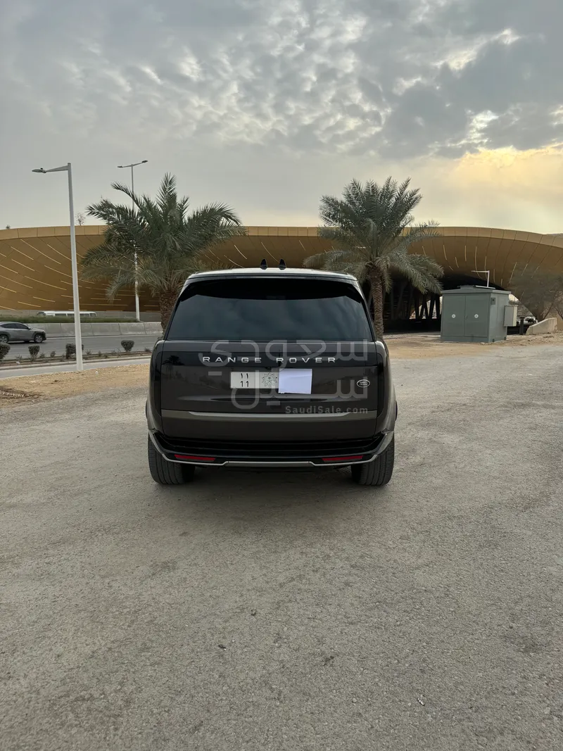 2023 لاند روفر رينج روفر اتش اس اي