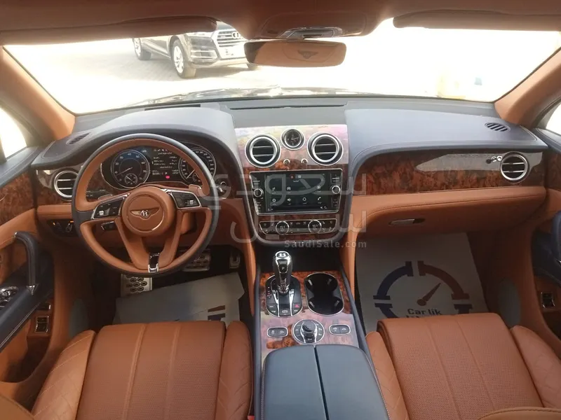 2017 بنتلي بنتايجا