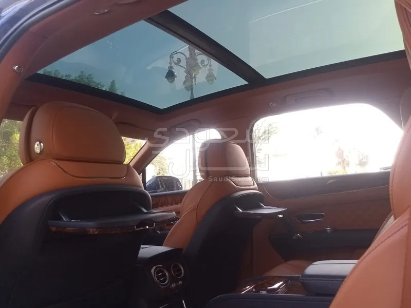 2017 بنتلي بنتايجا