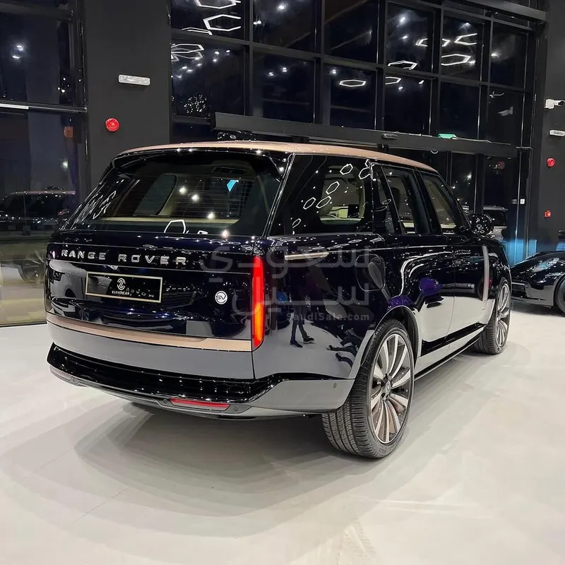 2023 لاند روفر رينج روفر اس في اوتوبيوغرافي
